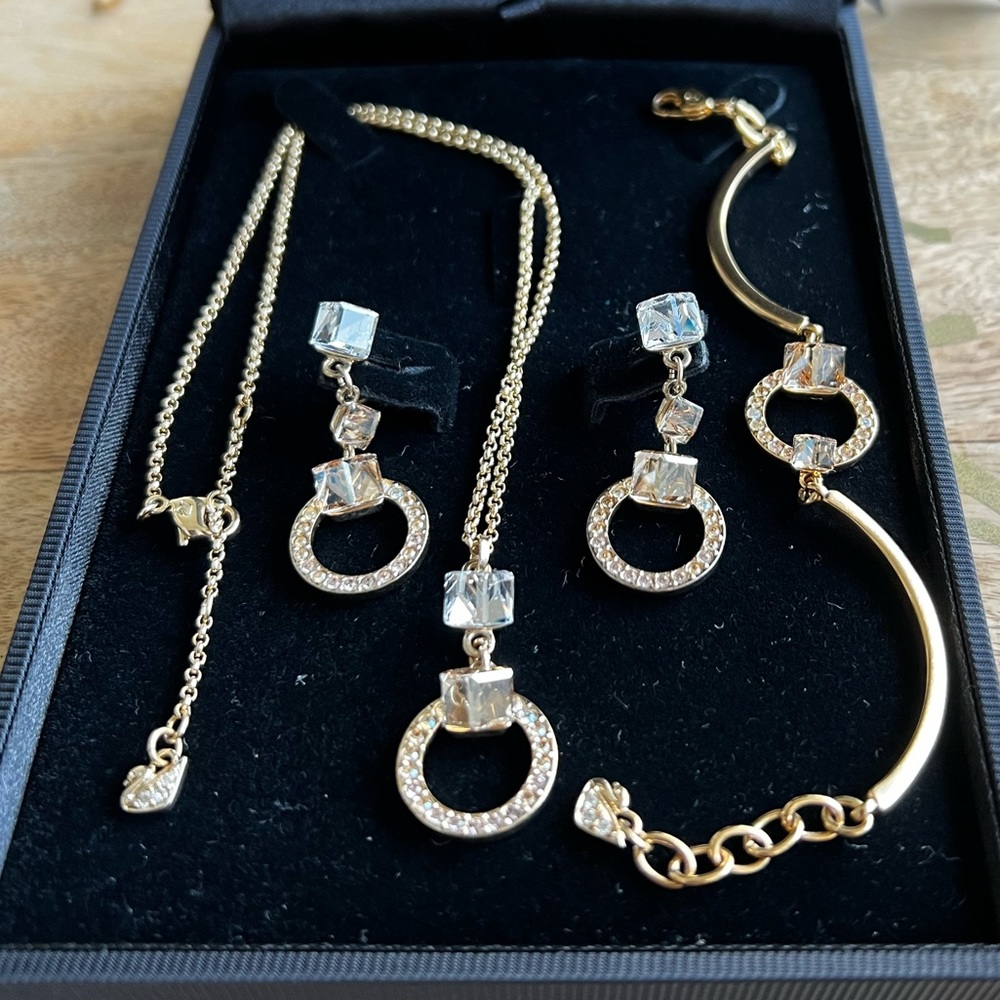 Swarovski set - Picture 2 of 8